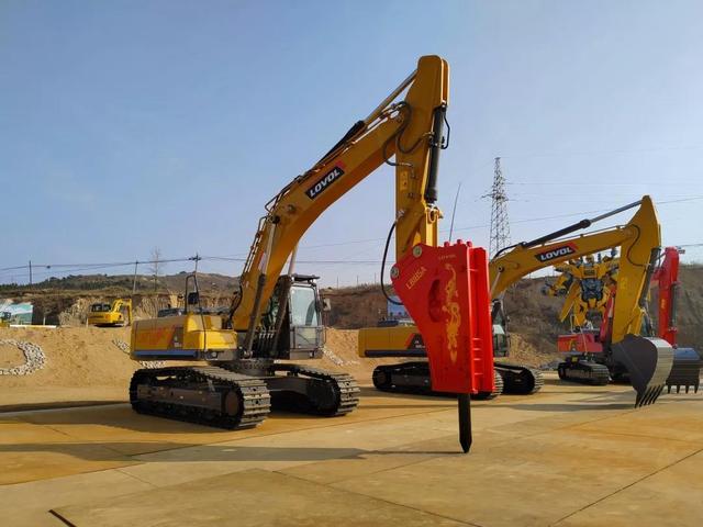 三晋矿科智典矿用挖掘机：高效智能矿山作业解决方案