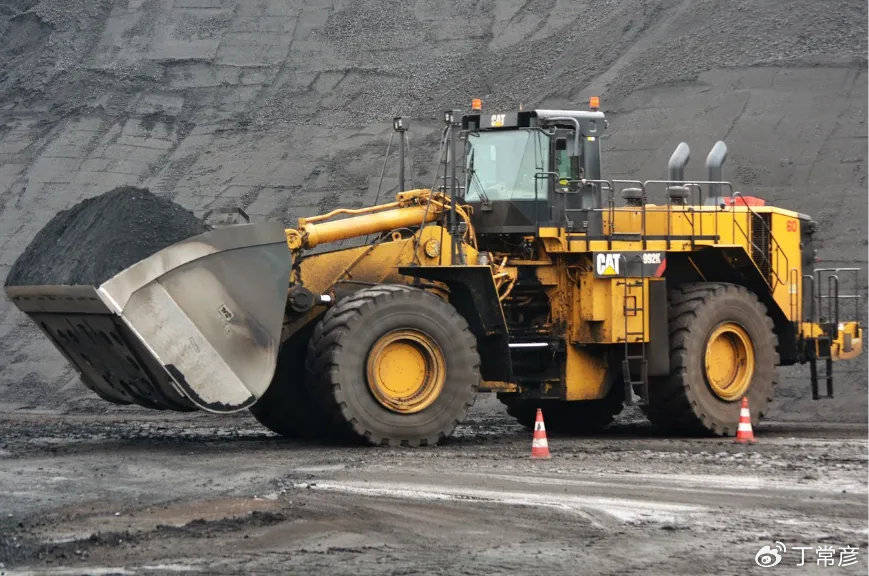 三晋矿科智典矿用智能转载机指南：轻松掌握操作与维护，提升采矿效率