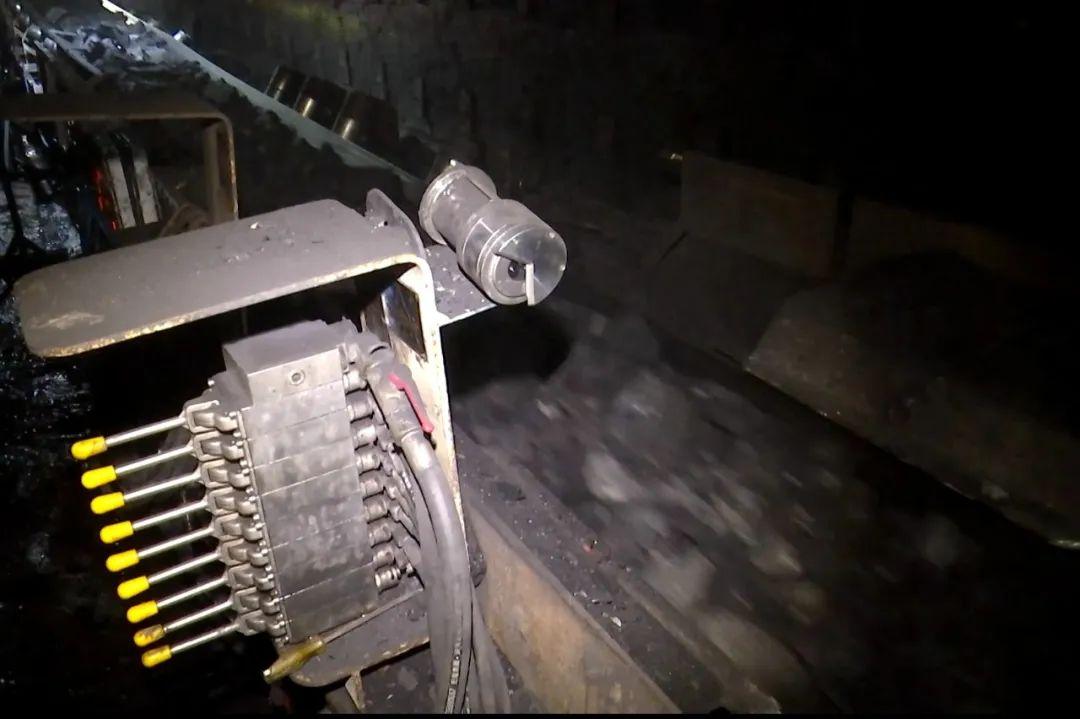 山西三维地质建模：数字技术如何让地下世界可视化，解决煤矿安全与资源开发难题