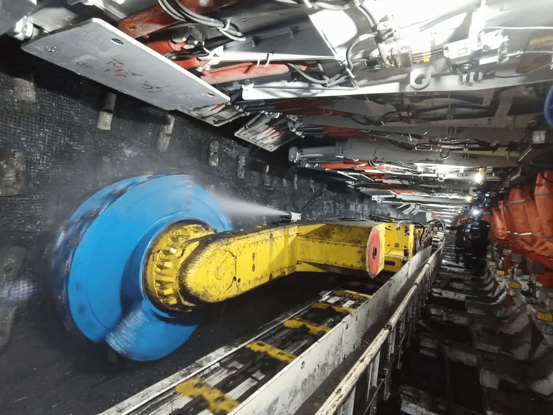 智能装备技术：掘进面设备组如何高效安全地提升矿山作业效率