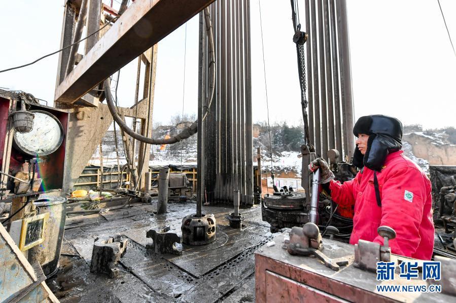 低碳技术：瓦斯发电并网如何将煤矿杀手变废为宝，实现清洁能源与经济效益双赢