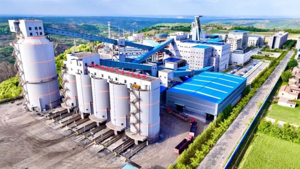 矿山知识库：矸石充填控制 - 智能技术让煤矿废弃物变废为宝，安全高效解决采空区塌陷难题